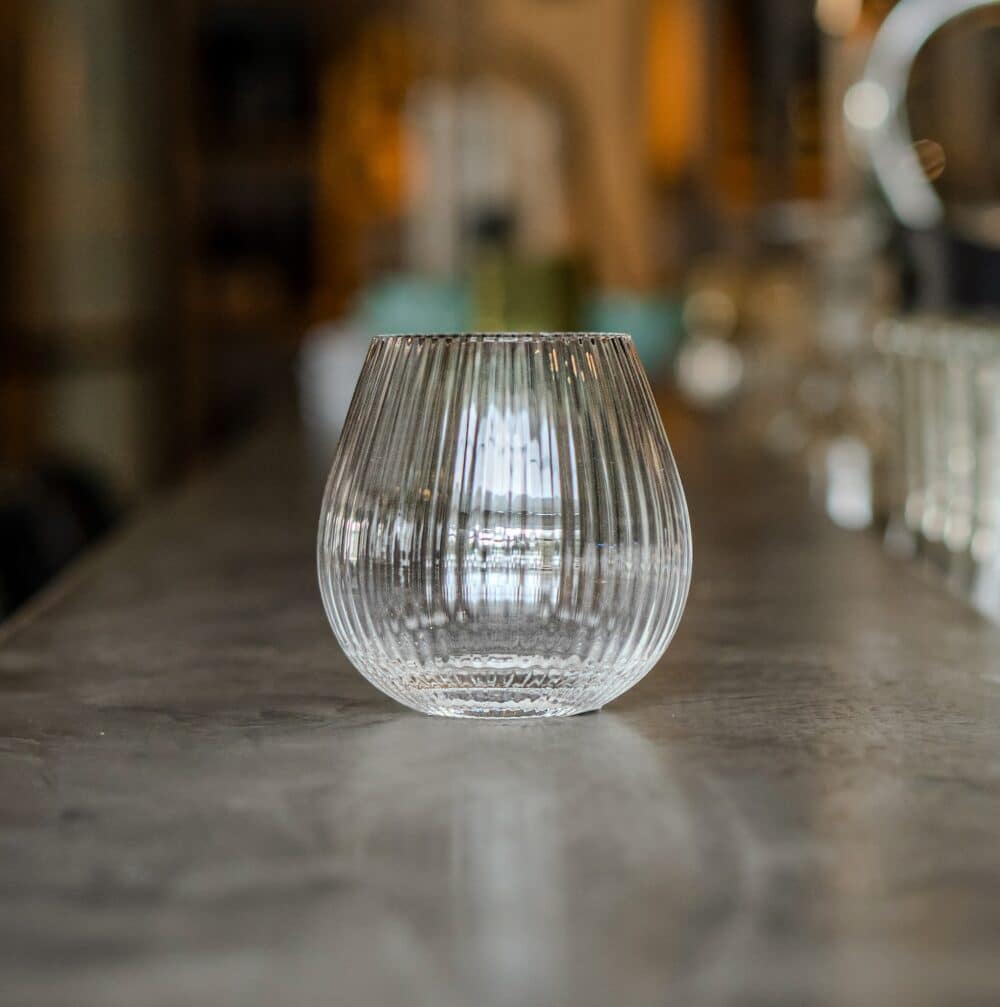 Hayworth Stemless